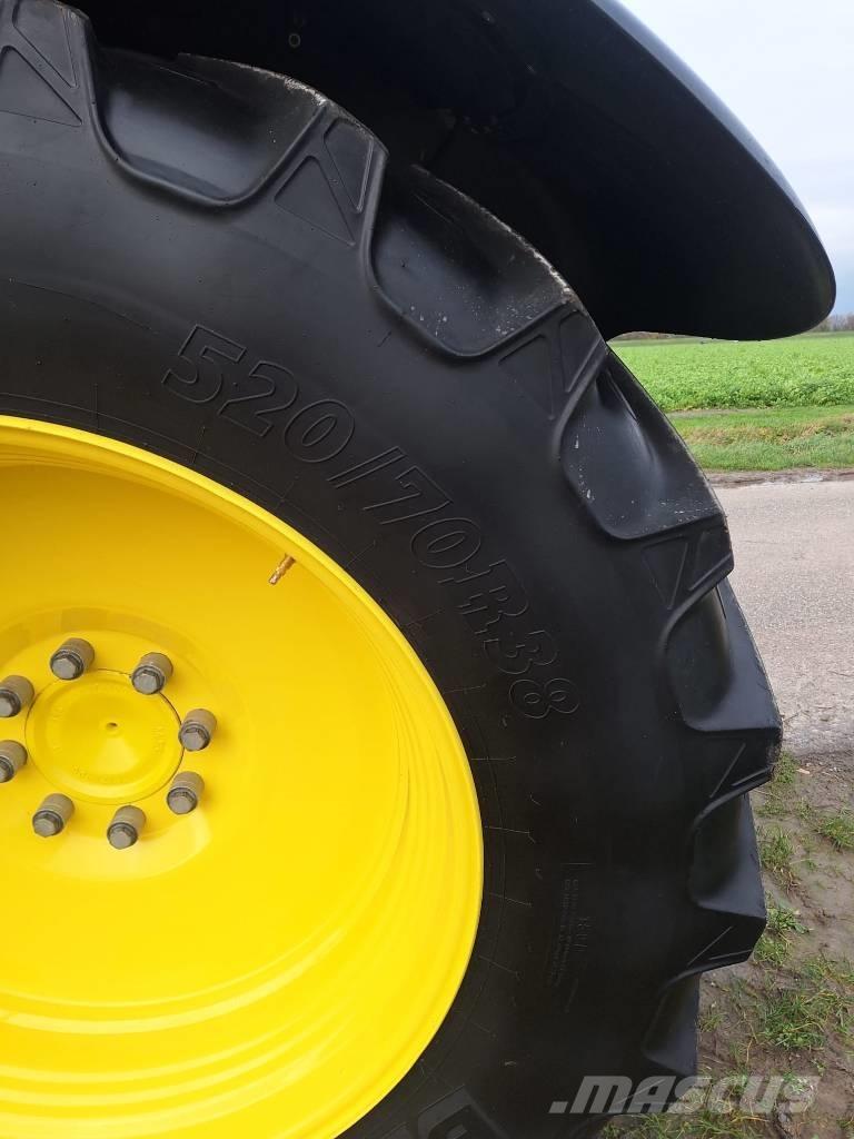 John Deere 6120M الجرارات