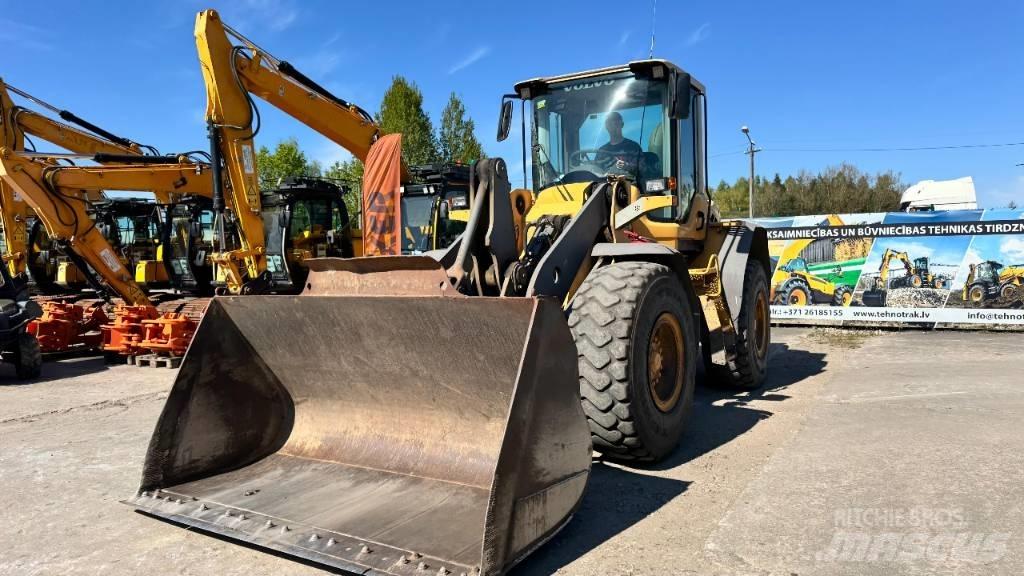 Volvo L 90 F لوادر بعجل