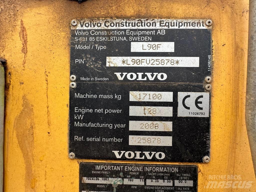 Volvo L 90 F لوادر بعجل