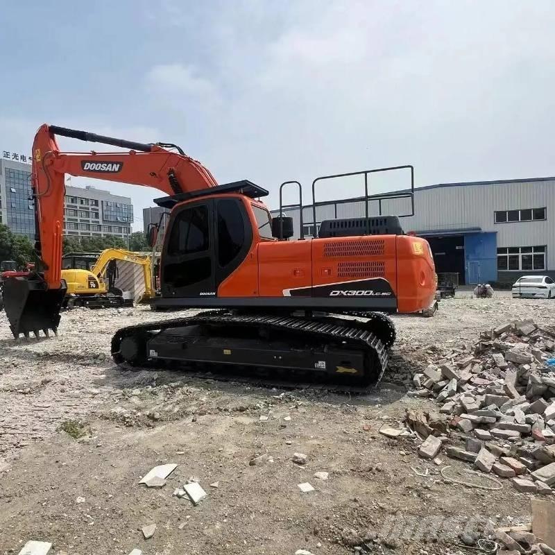 Doosan DX 300 حفارات زحافة
