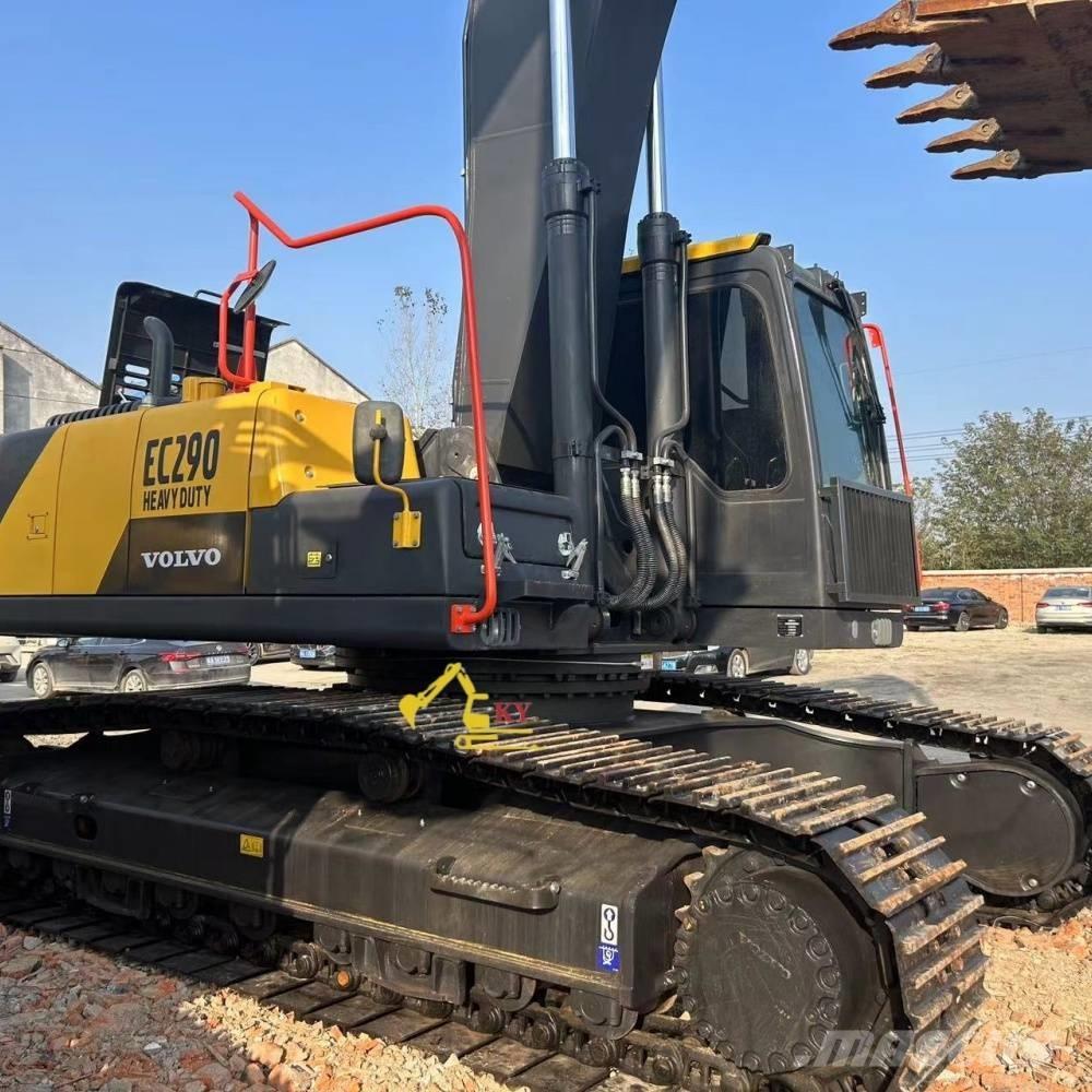 Volvo 290 حفارات زحافة