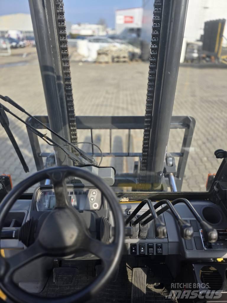 Mitsubishi FG 55 NT شاحنات LPG