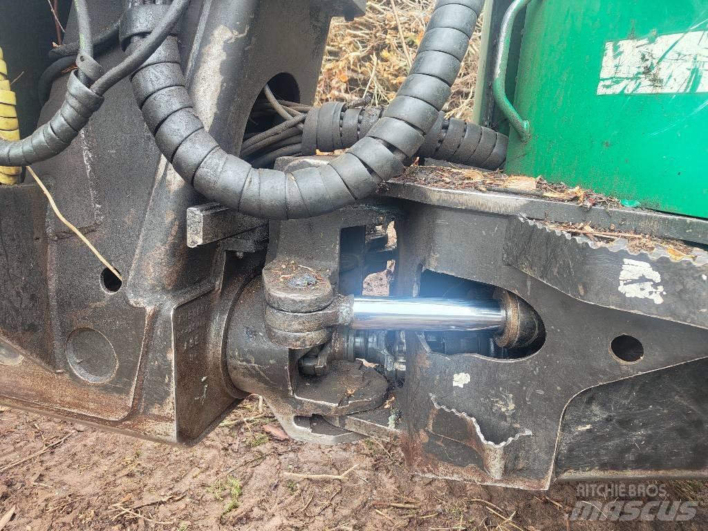 Timberjack 1110D شاحنات