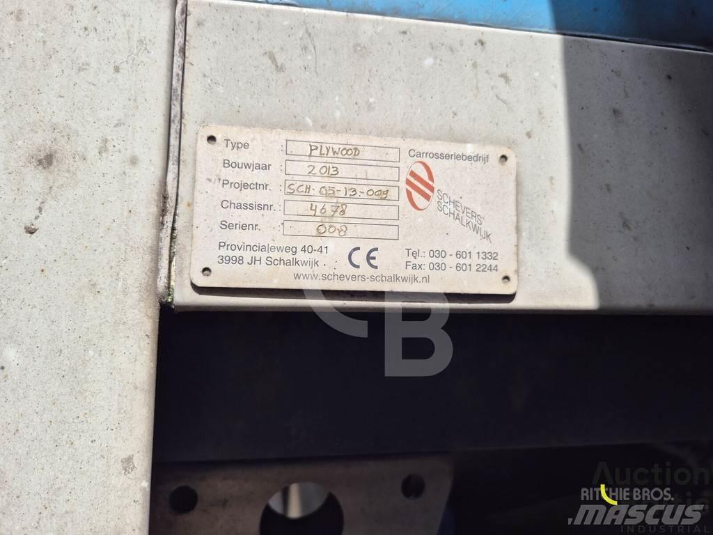 Volvo FL240 شاحنات ذات هيكل صندوقي