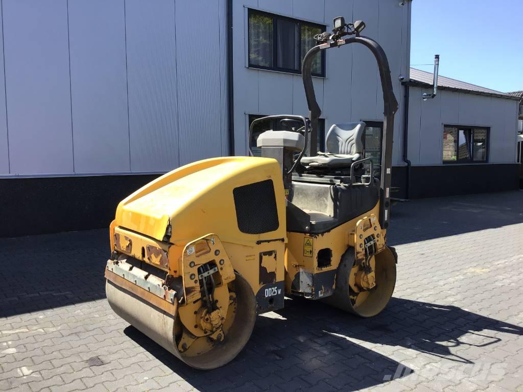 Volvo DD 25 مداحل ثنائية الاسطوانة