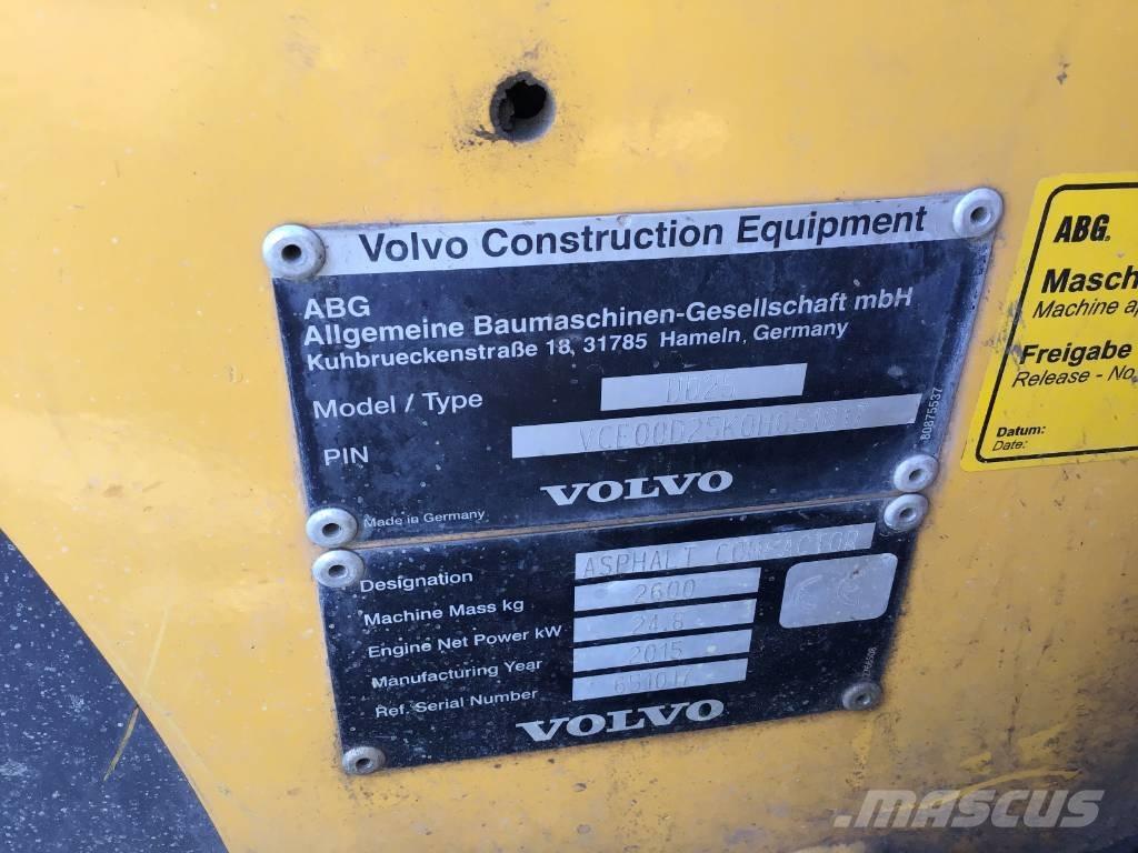 Volvo DD 25 مداحل ثنائية الاسطوانة