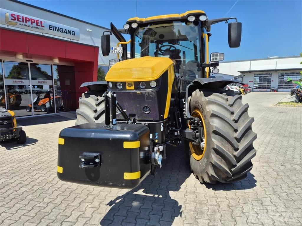 JCB FASTRAC 4220 الجرارات