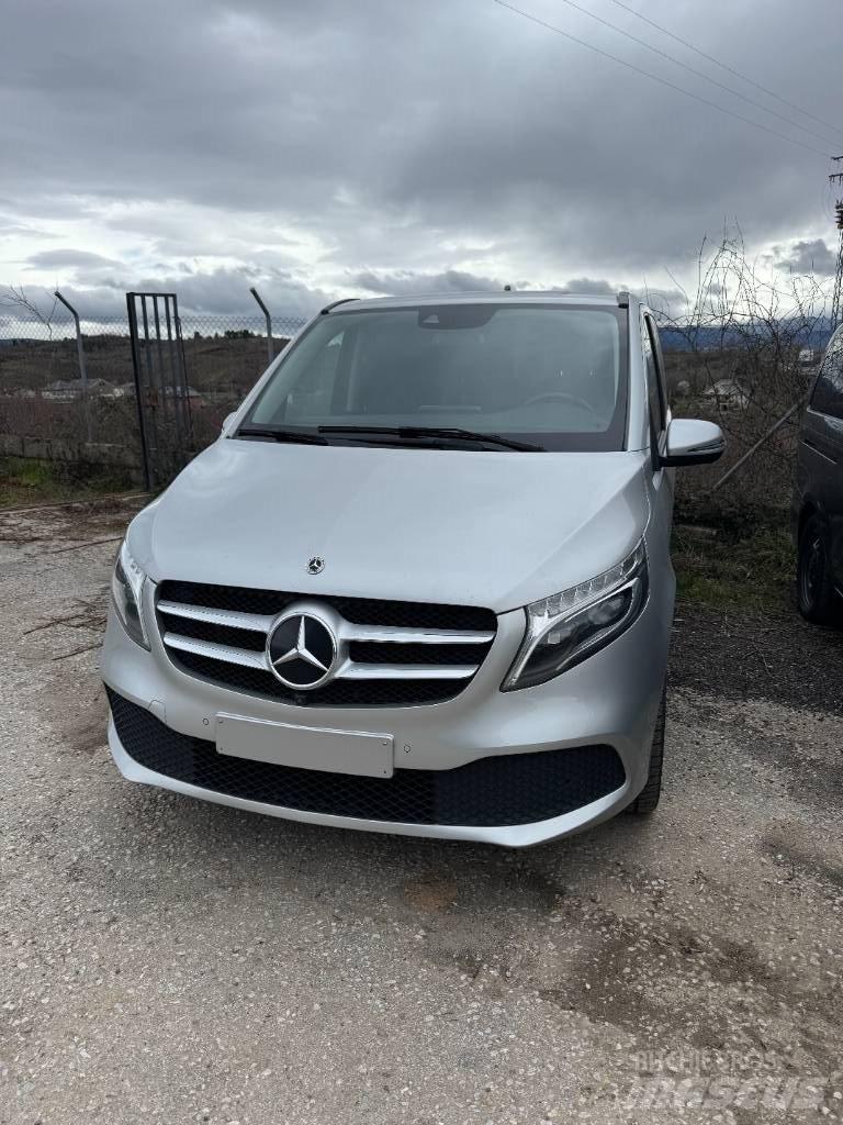 Mercedes-Benz V 250 شاحنة مقفلة