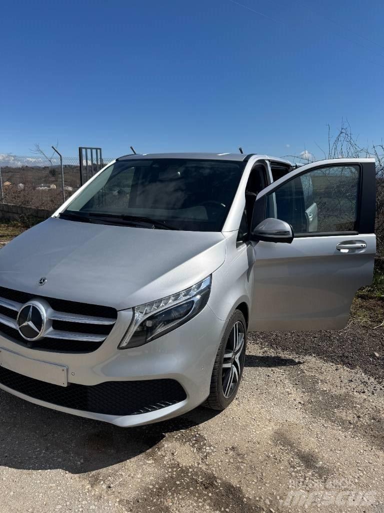 Mercedes-Benz V 250 شاحنة مقفلة