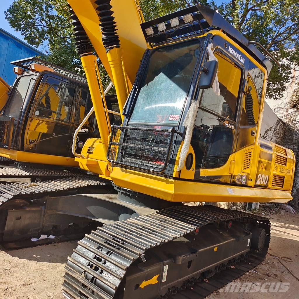 Komatsu PC 200 حفارات زحافة