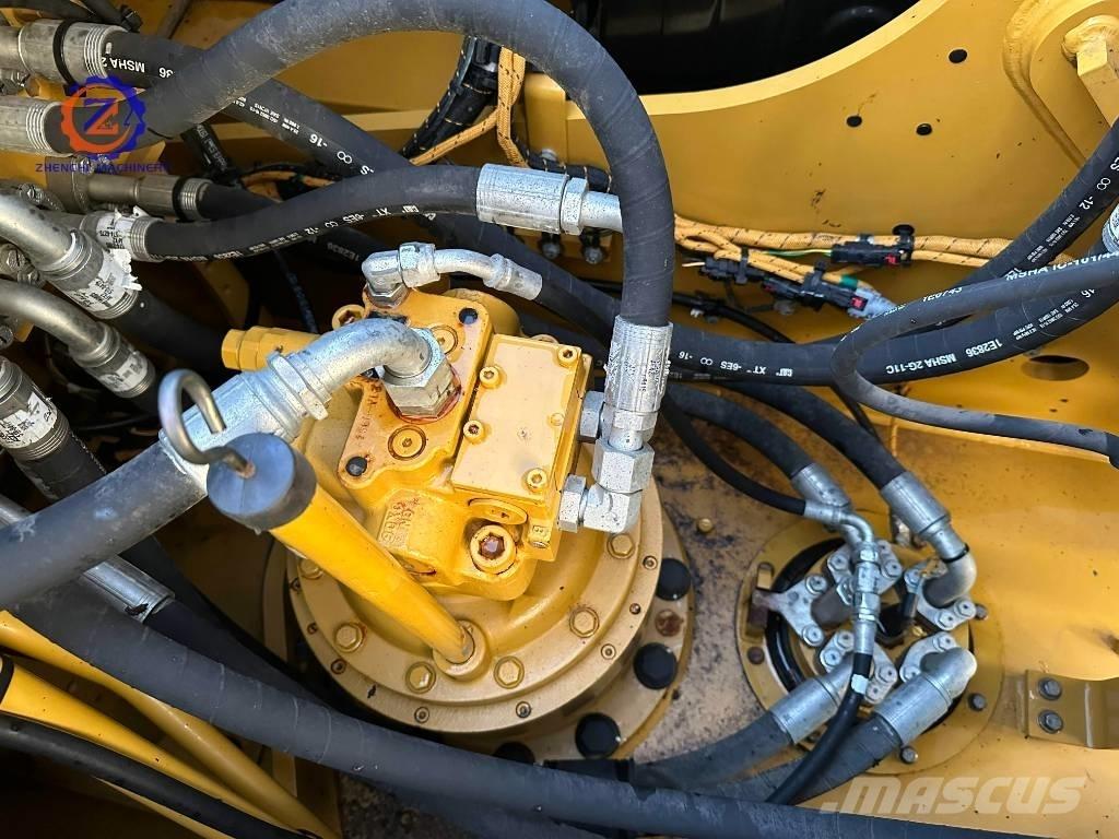CAT 320 GC حفارات زحافة