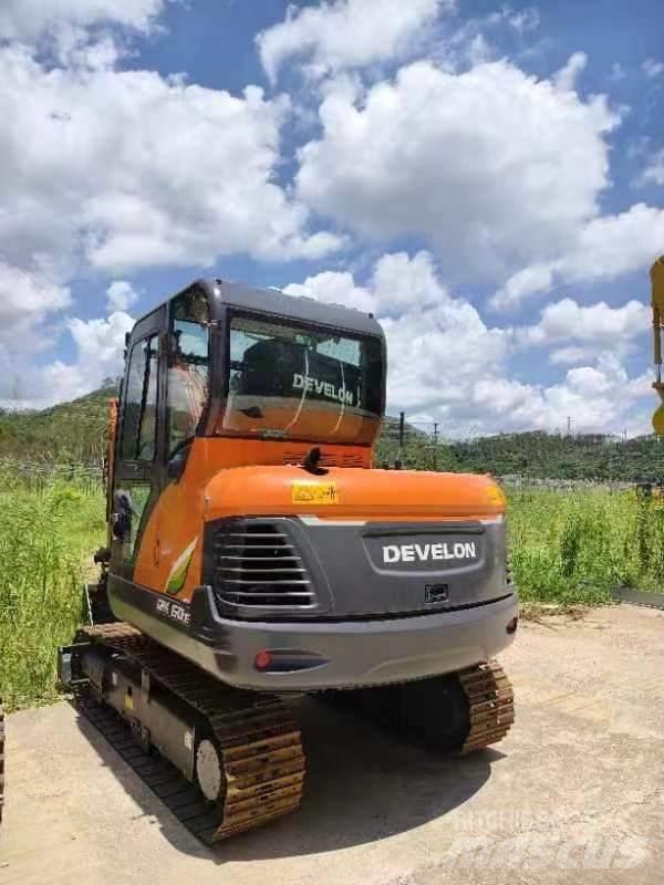 Doosan DX 60E حفارات وسط 7 طن - 12 طن