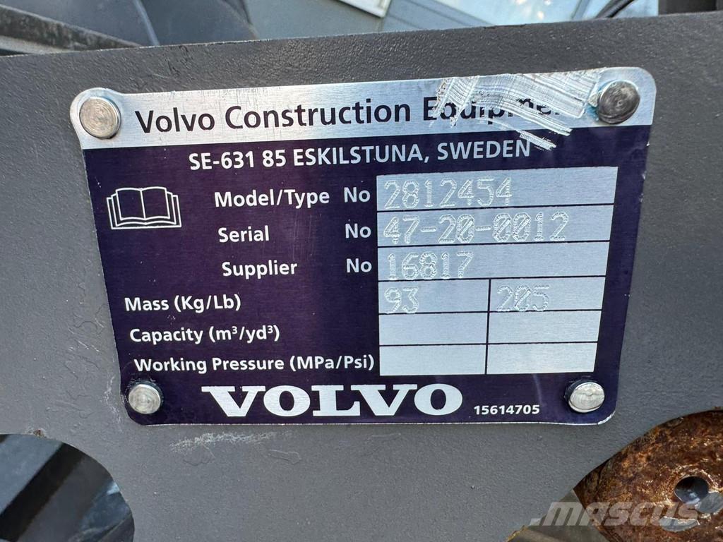 Volvo L30G لوادر بعجل