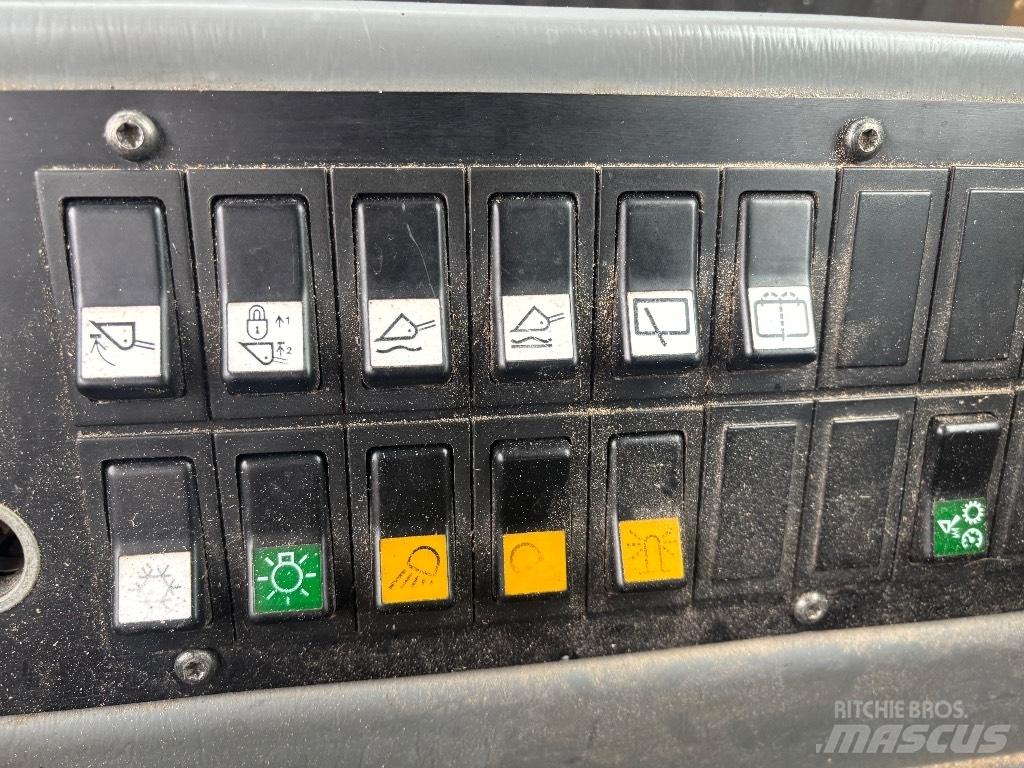 Volvo L 110 E لوادر بعجل