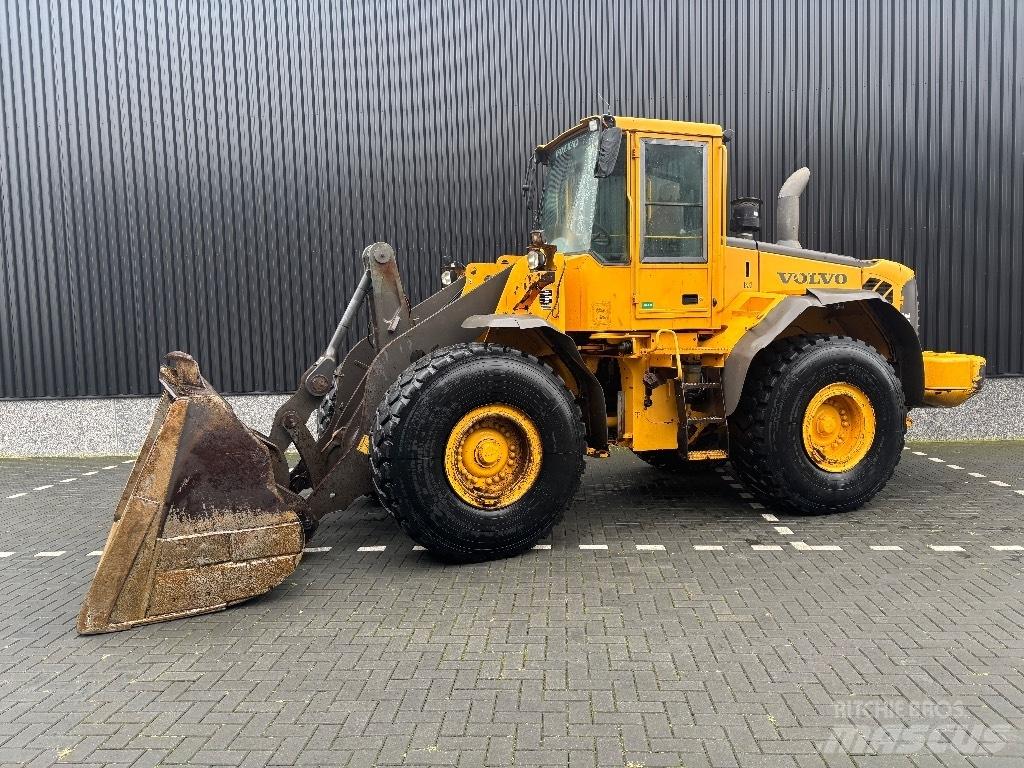 Volvo L 110 E لوادر بعجل