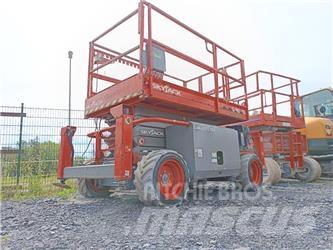 SkyJack SJ 6832 RTE رافعات مقصية الشكل