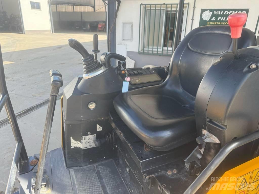JCB 16 C-1 حفارات صغيرة أقل من 7 طن (حفارات صغيرة)