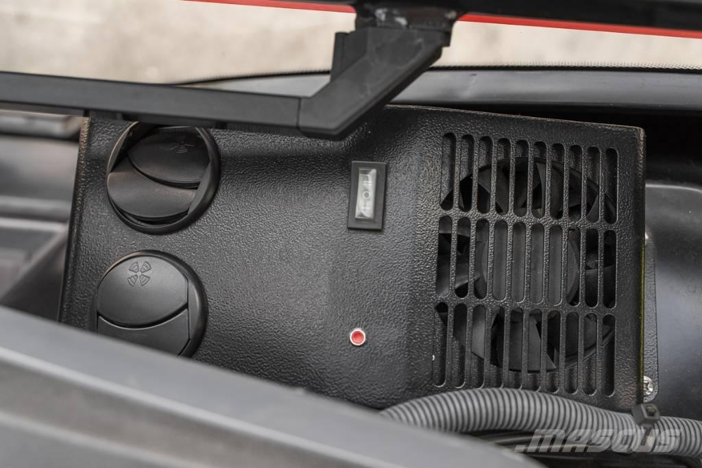 Manitou MI 30 D شاحنات الديزل
