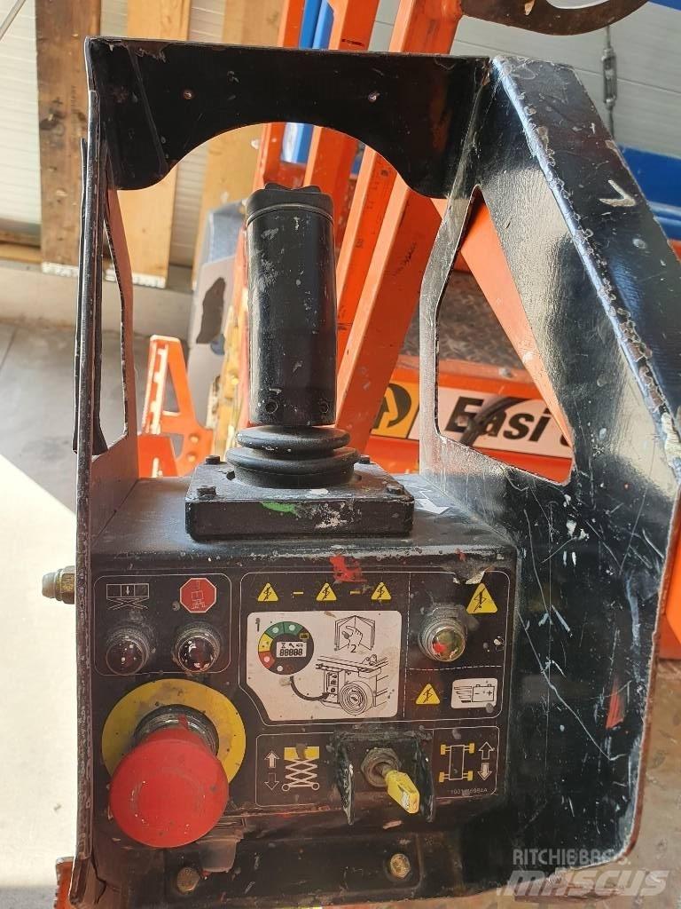 JLG 6 RS رافعات مقصية الشكل