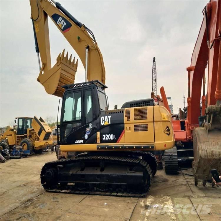 CAT 325 D L حفارات زحافة