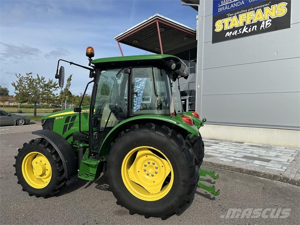 John Deere 5075 E الجرارات