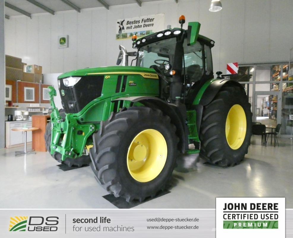 John Deere 6R 250 الجرارات