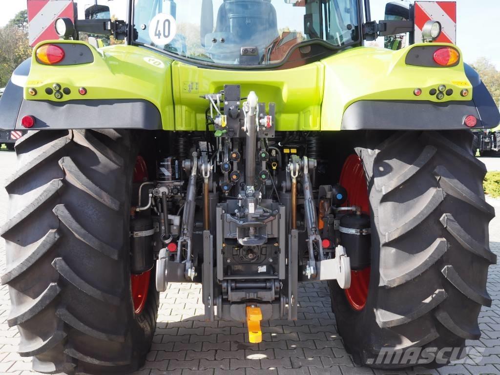 CLAAS Arion 610 CIS الجرارات