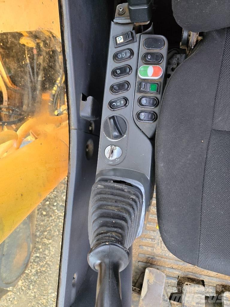 Komatsu PC 290 NLC-8 حفارات زحافة