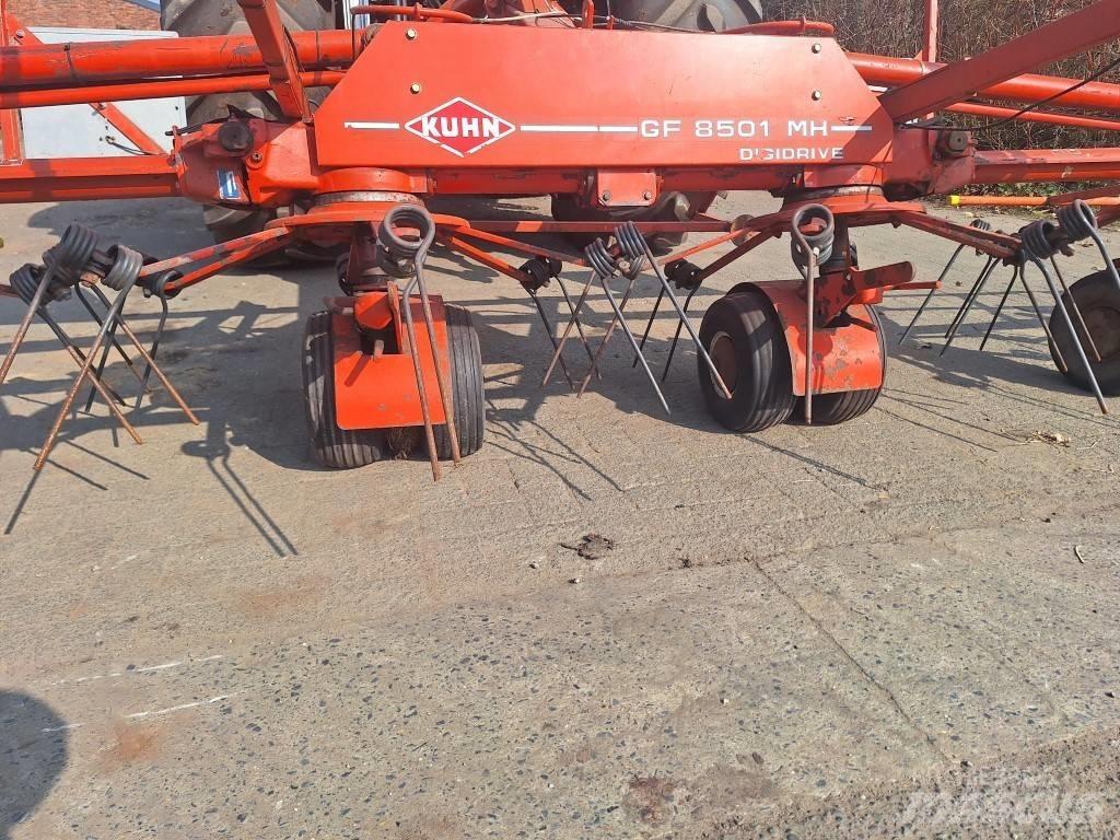 Kuhn GF 8501 M H مكابس وميبسات التبن