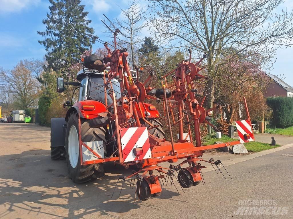 Kuhn GF 8501 M H مكابس وميبسات التبن