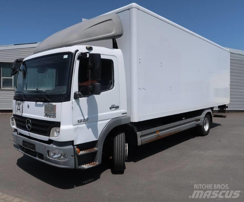 Mercedes-Benz 1222 L شاحنات ذات هيكل صندوقي