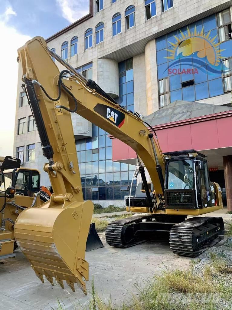 CAT 320 D حفارات زحافة