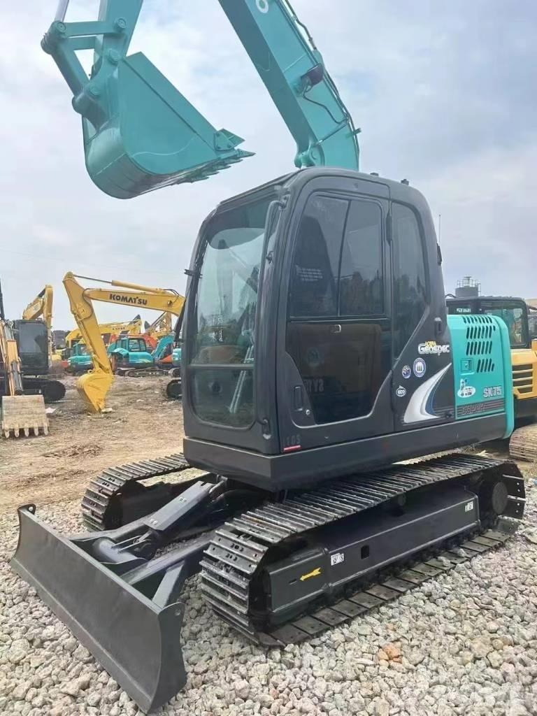 Kobelco SK 75 حفارات وسط 7 طن - 12 طن