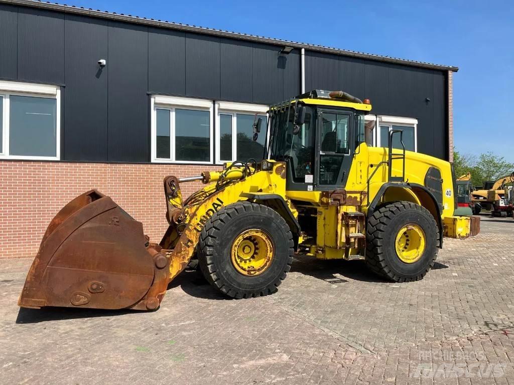 Hyundai HL960 لوادر بعجل