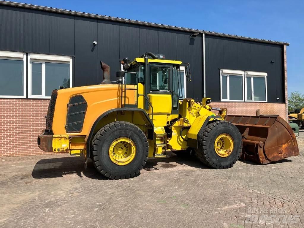 Hyundai HL960 لوادر بعجل