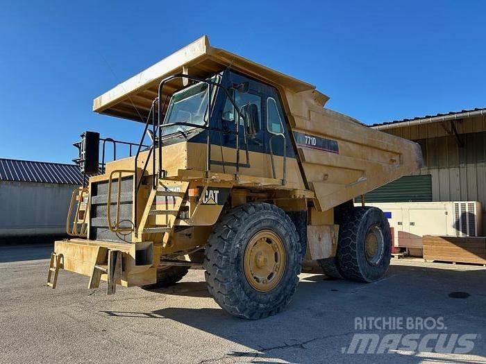 CAT 771D عربات نقل قلابة للمواقع