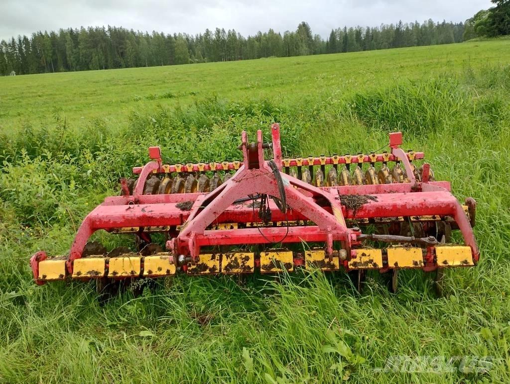 Väderstad CR 3000 زحافات ساحقة