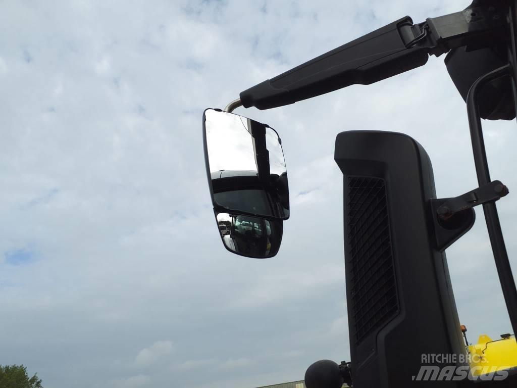 Valtra T 195 V الجرارات