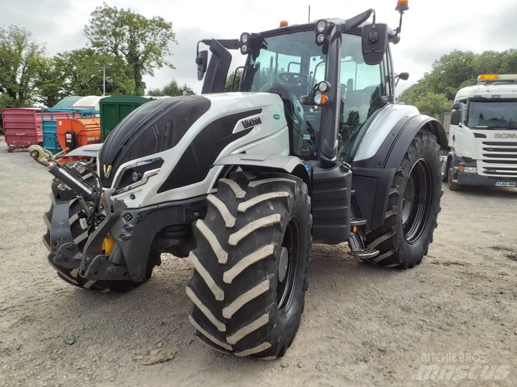 Valtra T 195 V الجرارات