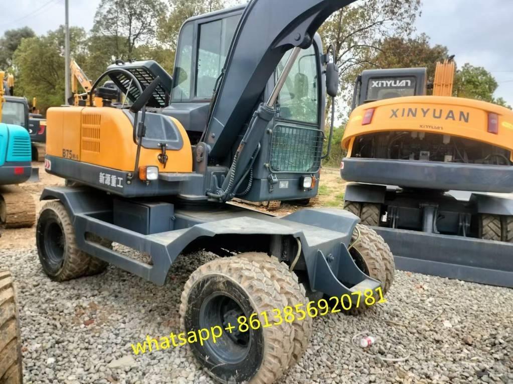 Xinyuan XYB75W-9 حفارات بعجل