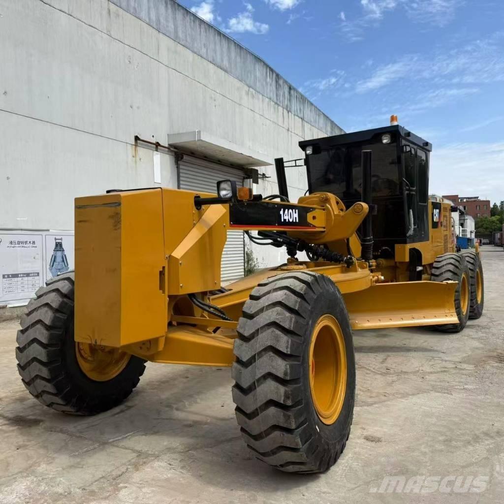 CAT 140 H معدات تمهيد الطرق