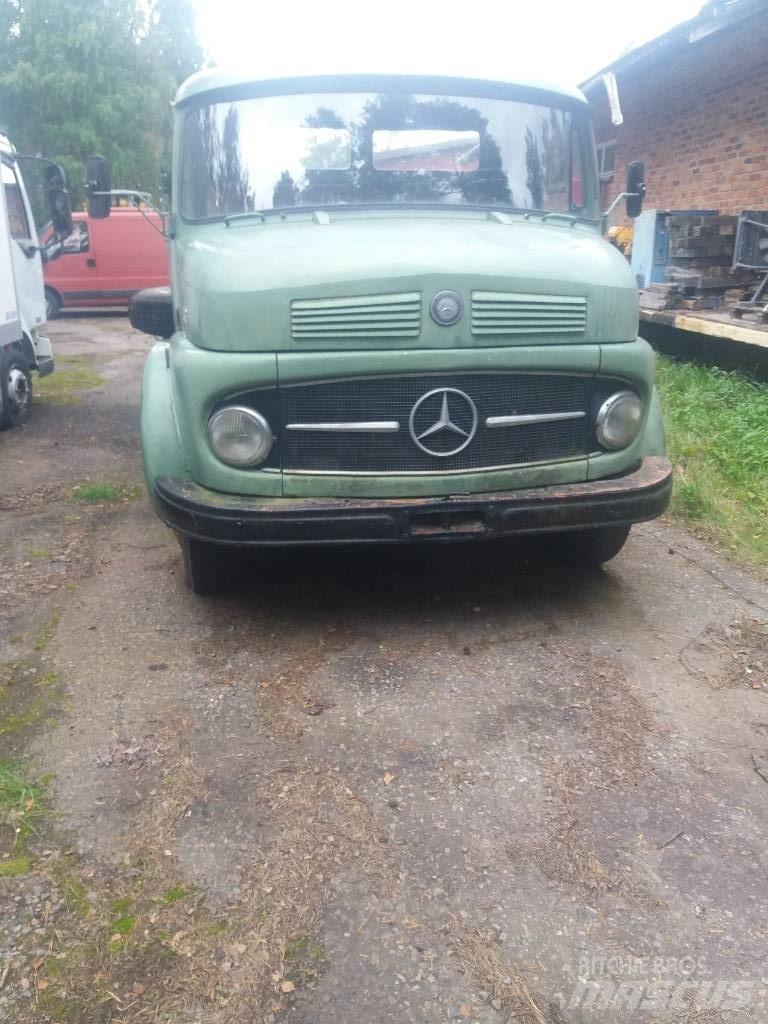 Mercedes-Benz 1113 شاحنات قلابة