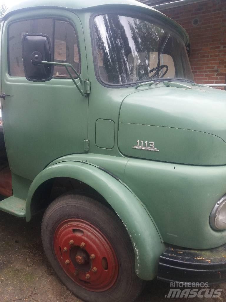 Mercedes-Benz 1113 شاحنات قلابة