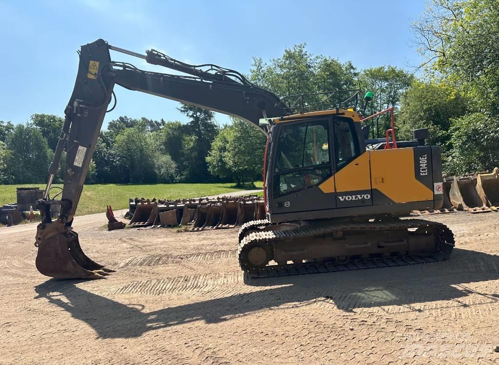 Volvo EC 140 EL حفارات زحافة
