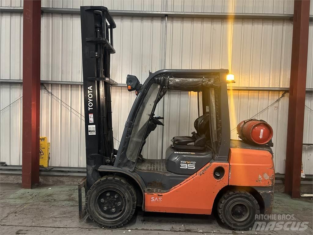 Toyota 02-8FGJF35 شاحنات LPG