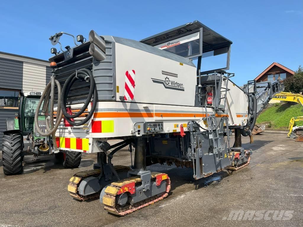 Wirtgen W 210i ماكينات الكشط البارد للأسفلت