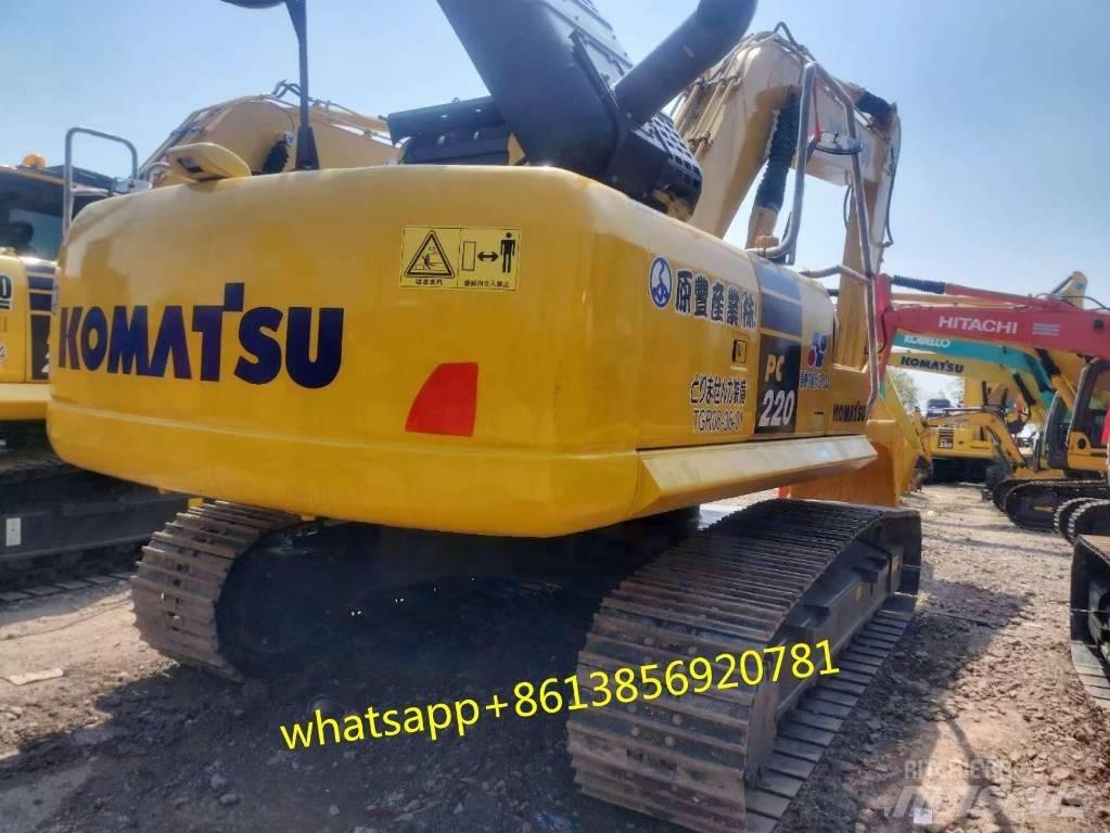 Komatsu PC 220-8 حفارات زحافة