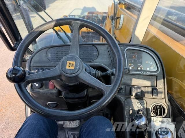 JCB 533-105 مناولات متداخلة