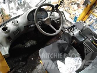 Volvo L 90 E لوادر بعجل