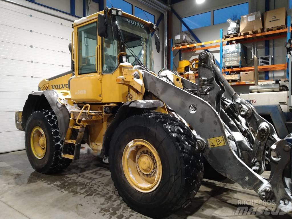 Volvo L 90 E لوادر بعجل